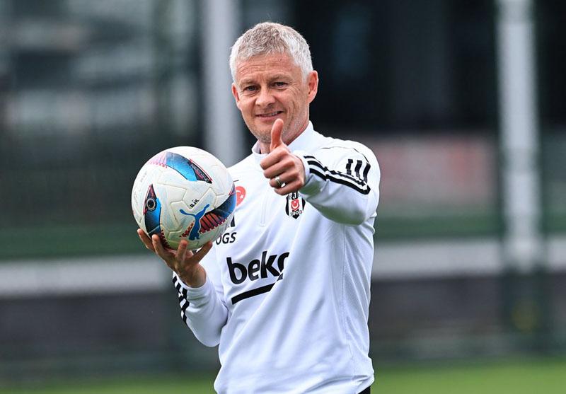 Besiktas đã sa thải Solsa quá vội vàng? - Ảnh: @UtdLoyals_