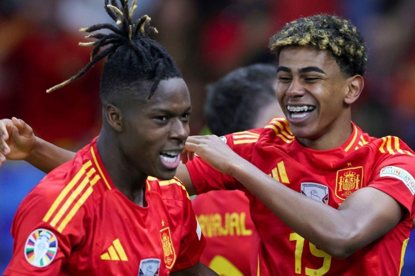 Lamine Yamal và Nico Williams là đồng đội thân thiết ở đội tuyển Tây Ban Nha (Ảnh: Sky Sports).