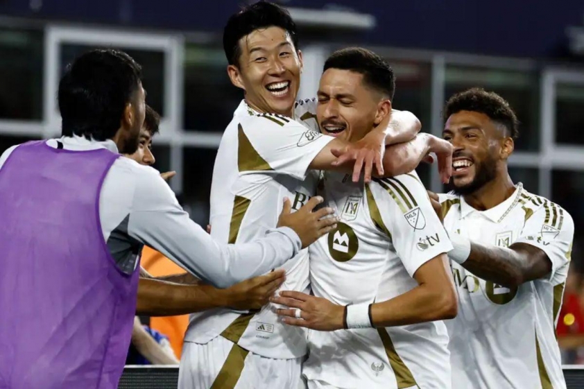 Son Heung-min ăn mừng cùng các đồng đội tại LAFC (Ảnh: GOAL).