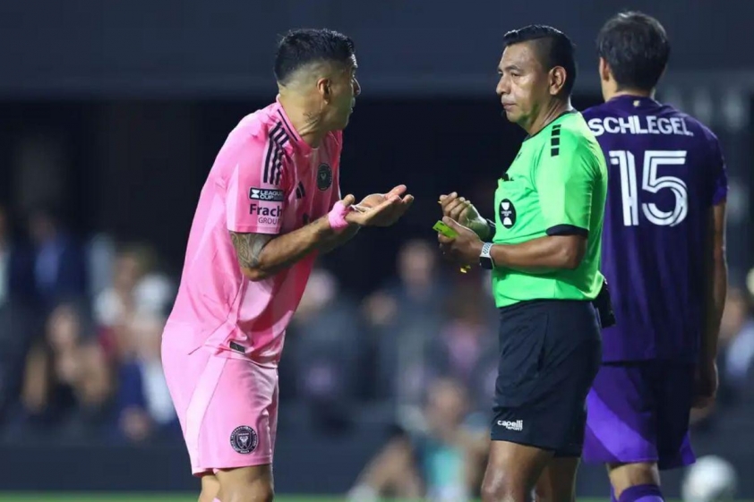 HLV Javier Mascherano phản bác ý kiến trọng tài thiên vị đội bóng của Messi (Ảnh: GOAL).