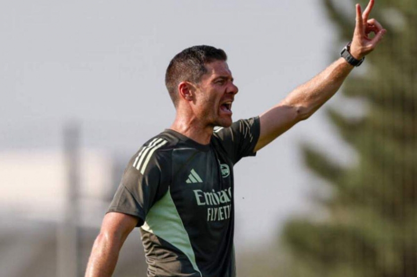 Xabi Alonso muốn các học trò giành tối đa điểm số (9 điểm) trong tháng 8 (Ảnh: Defensa Central).