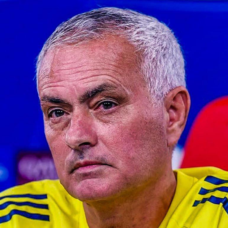 HLV <a rel='dofollow' href='https://thethao365.me/page/jose-mourinho.html'>Jose Mourinho</a> bị sa thải 694472