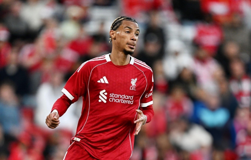 Tân binh đắt giá của Liverpool gửi lơi 678398