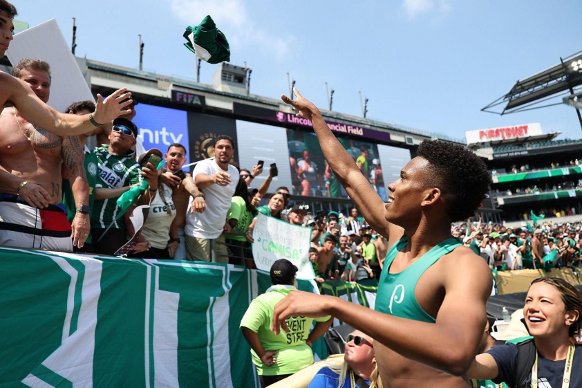 Estevao rất được lòng các CĐV Palmeiras (Ảnh: NBC)