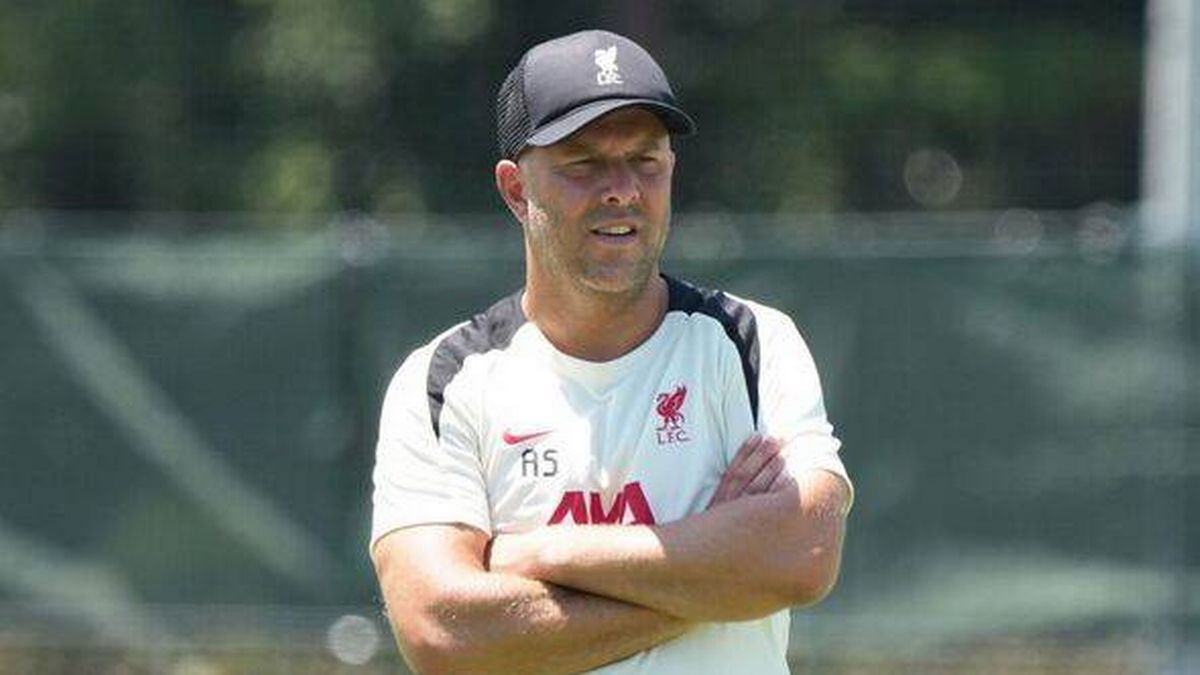 arne-slot-liverpool-giao-huu