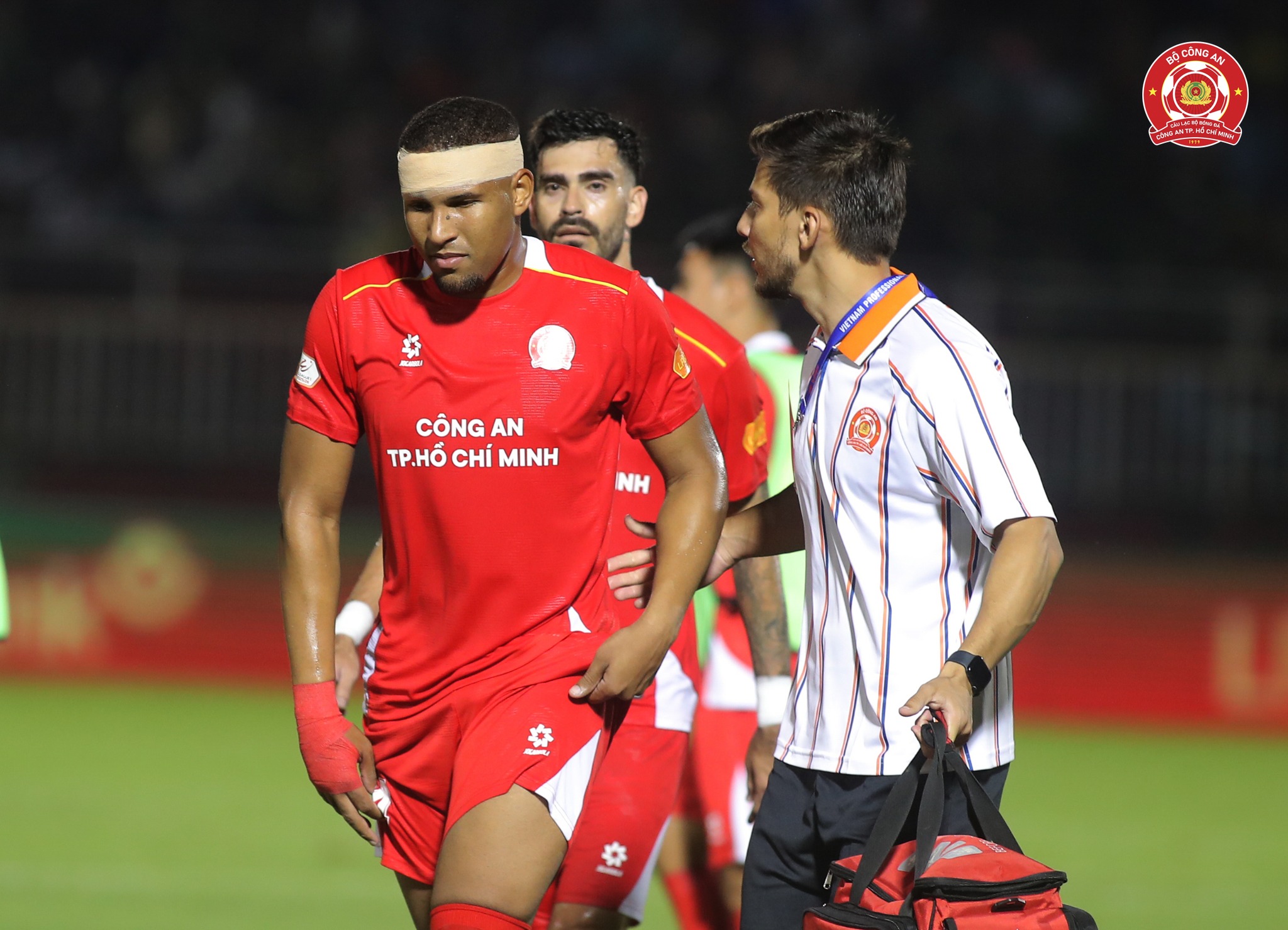 matheus-felipe-the-hien-tinh-than-chien-binh-o-vong-mo-man-v-league