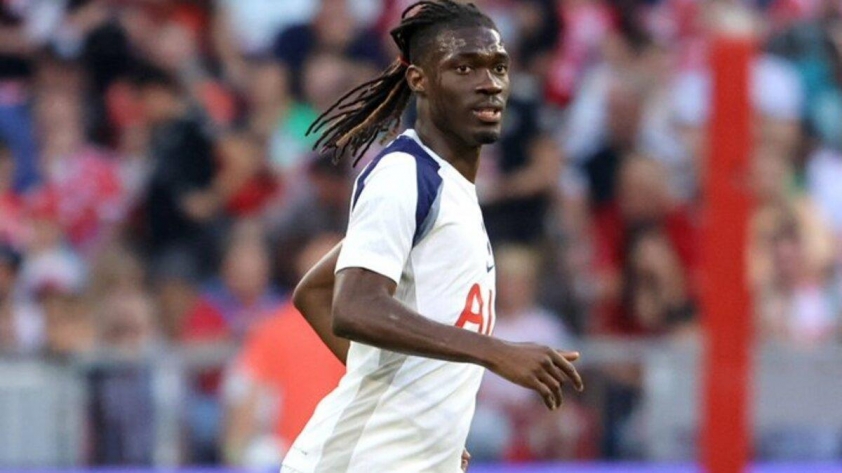 Hợp đồng hiện tại của Bissouma với Tottenham sẽ đáo hạn vào cuối mùa giải năm nay. (Ảnh: TEAMtalk) 
