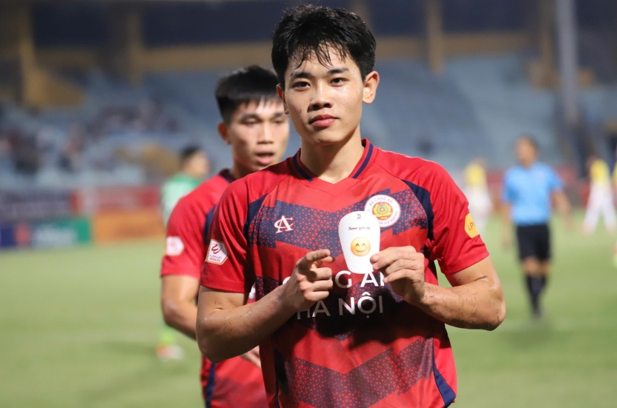 Nguyễn Đình Bắc - cầu thủ trẻ được kỳ vọng là mũi nhọn mới của hàng công