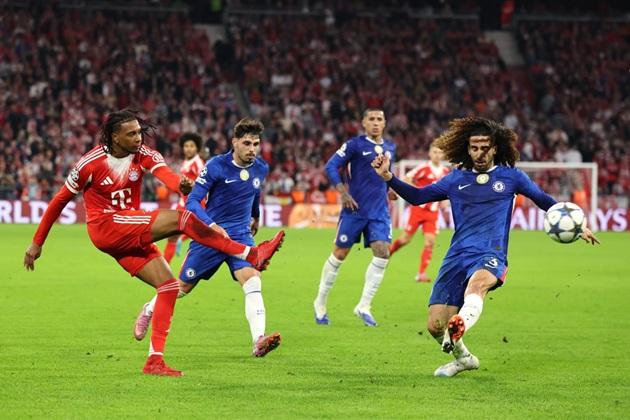 Cucurella đã có trận đấu khó khăn trước Bayern Munich. (Ảnh: Sky Sports)