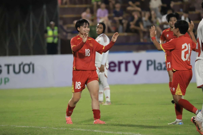 Trực tiếp nữ Việt Nam 4-0 UAE: Hoàn toàn áp đảo 659238