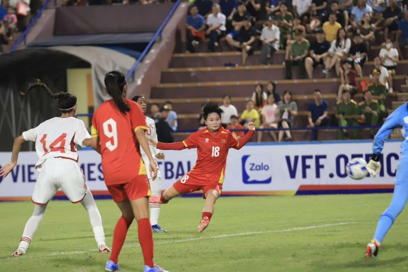Trực tiếp nữ Việt Nam 3-0 UAE: Hoàn toàn áp đảo 659226