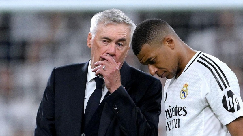 Ancelotti bảo vệ Mbappe (Ảnh: Getty).