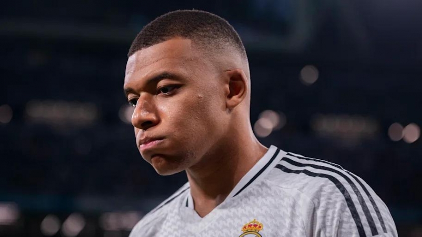 Mbappe phản ứng 'ngã ngửa' khi bị cảnh sát điều tra 542921