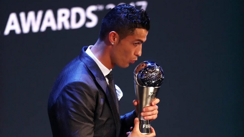 Ronaldo tẩy chay FIFA The Best và Quả bóng vàng (Ảnh: Getty).