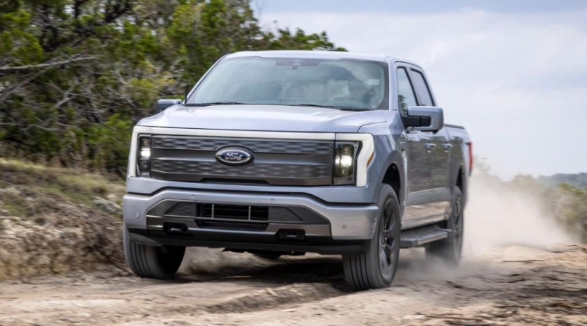 Ford tạm dừng sản xuất bán tải điện F-150 Lightning khi thị trường xe điện dần hạ nhiệt 550691