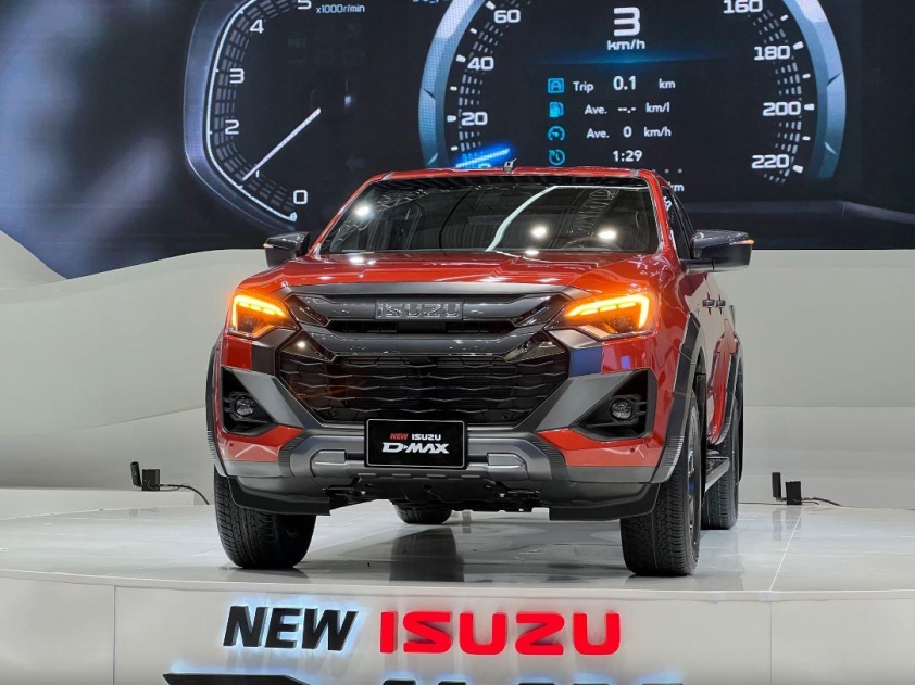 Isuzu D-Max facelift ra mắt tại VMS 2024, giá khởi điểm chỉ từ 650 triệu đồng 546213