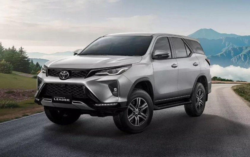 Toyota Fortuner bổ sung thêm phiên bản giá rẻ tại Thái Lan 550903