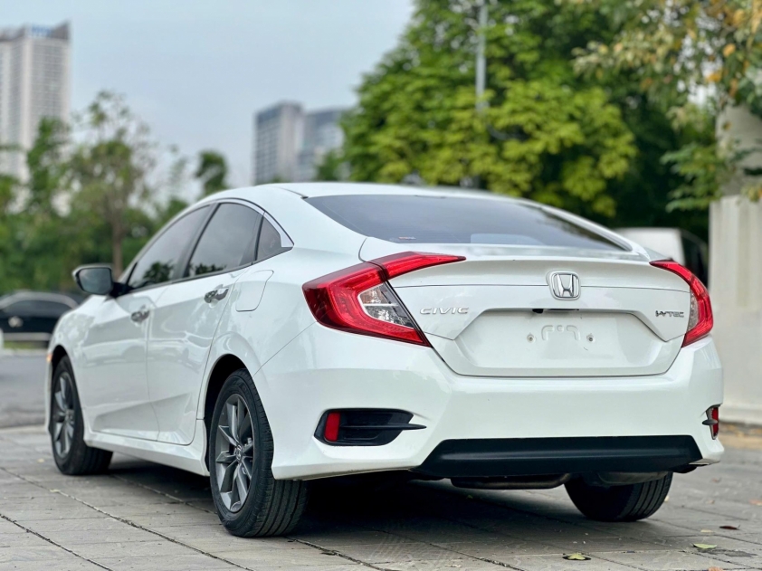 Lăn bánh 4 năm, Honda Civic 2020 được rao bán với giá bao nhiêu? 543124