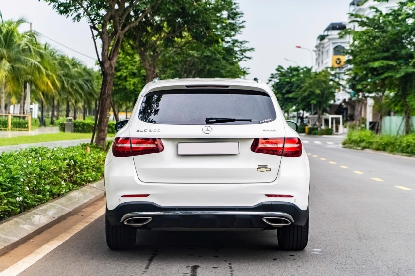 Lăn bánh 5 năm, Mercedes-Benz GLC 300 2019 lên sàn xe cũ với giá bất ngờ 546864