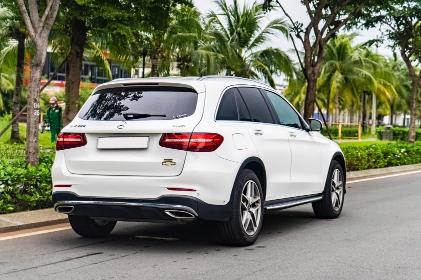 Lăn bánh 5 năm, Mercedes-Benz GLC 300 2019 lên sàn xe cũ với giá bất ngờ 546866