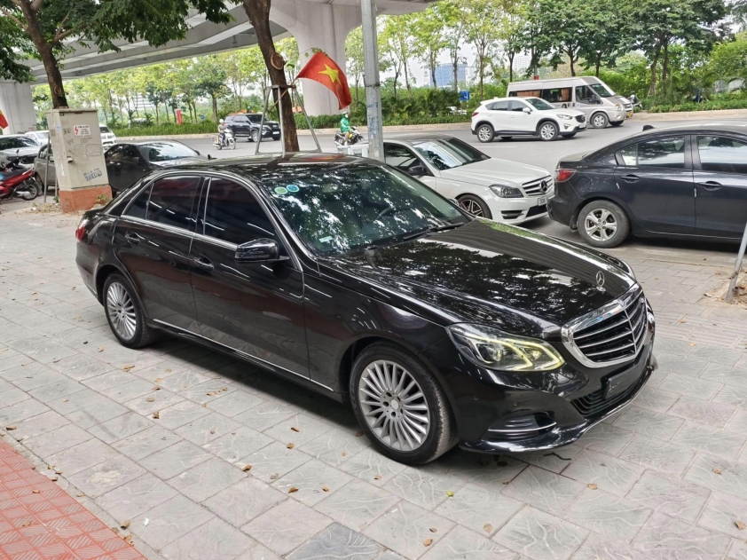 Lăn bánh gần 1 thập kỷ, Mercedes-Benz E200 2015 được chủ nhân bán lại với ngỡ ngàng 540855