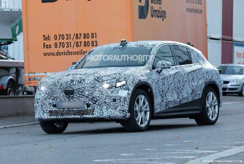 2027-mercedes-benz-glc-class-ev-spy-shots--photo-via-baldauf_100947259_h_result