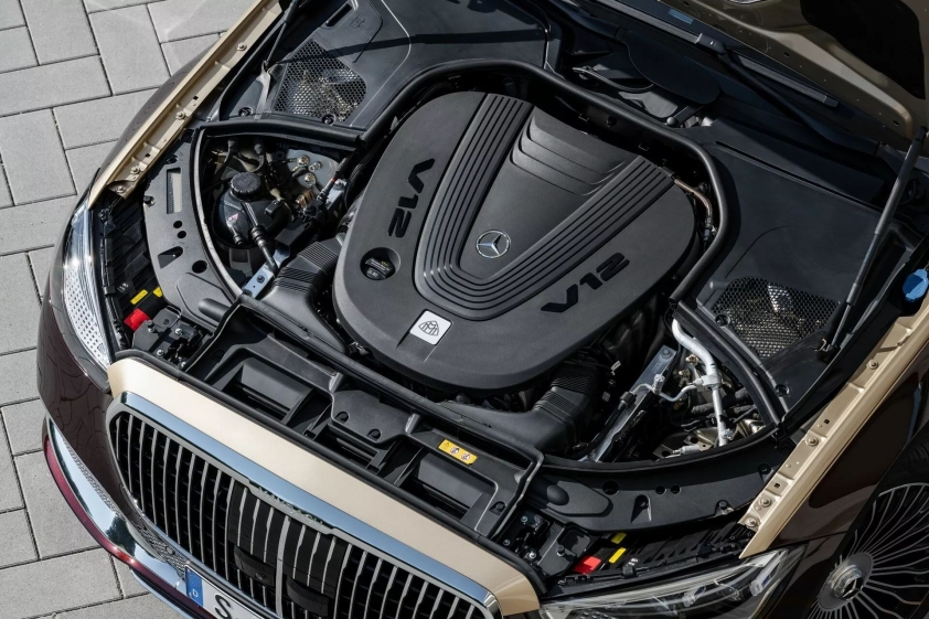 2023-mercedes-maybach-s-680-4matic-sedan-1008-3-result-1728456459.jpg