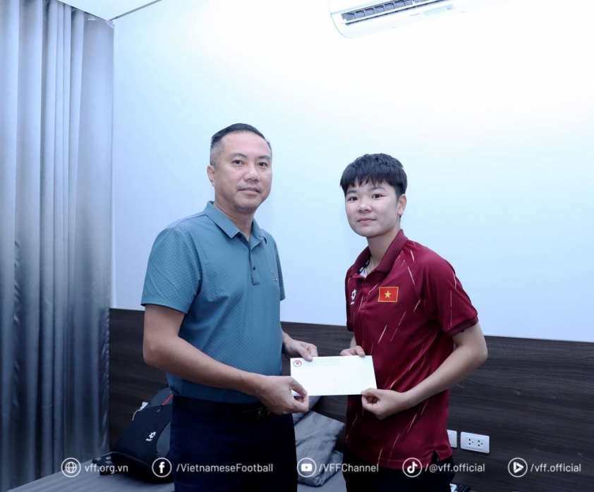 Trụ cột tuyển Việt Nam lên bàn mổ gấp, nguy cơ lỡ giải Đông Nam Á 667259