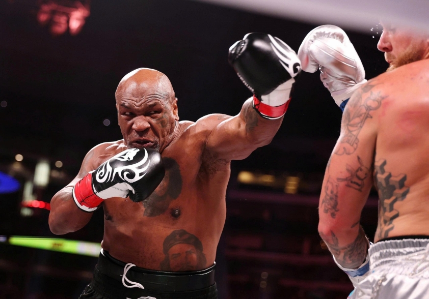 Mike Tyson tuyên bố sẽ thượng đài với Floyd Mayweather 698366