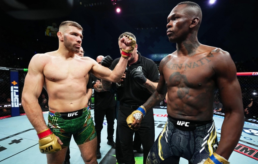 Israel Adesanya nhận định thẳng thắn về cặp đấu du Plessis-Chimaev 685310