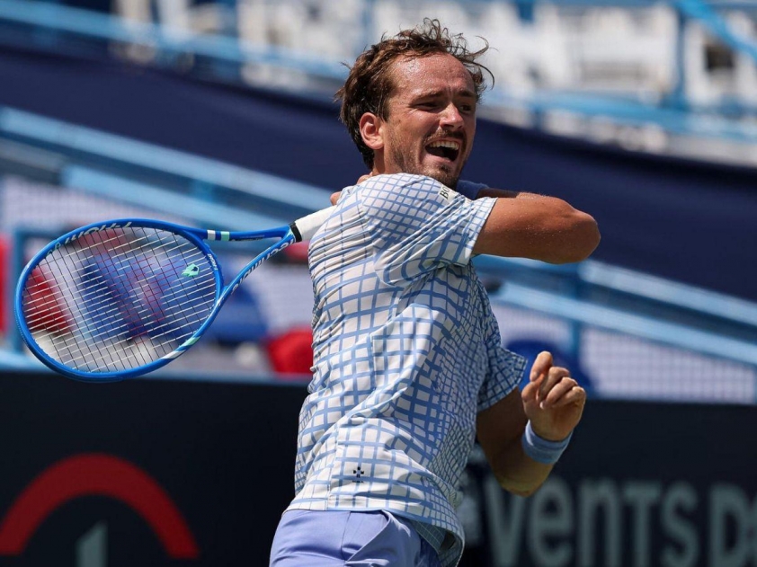 Medvedev có hành động xấu xí sau thất bại ở Washington Open 2025-672631