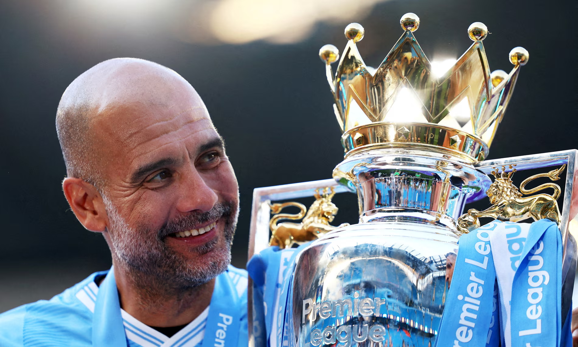 Pep đã giúp Man City đạt cú ăn 3 mùa giải trước, mùa giải thành công nhất với Man City