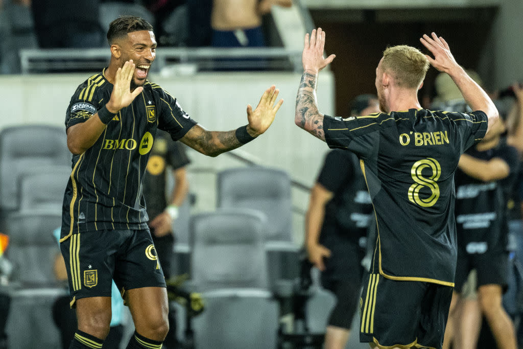 Các bàn thắng của Denis Bouanga và Cristian Olivera đã mang về chiến thắng cho LAFC
